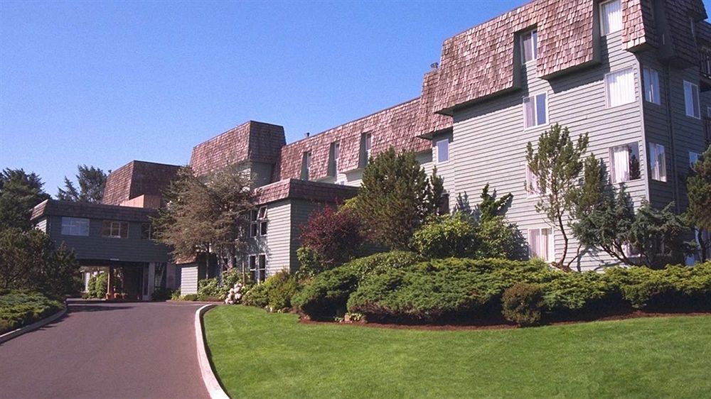 Chateau Westport Exterior photo